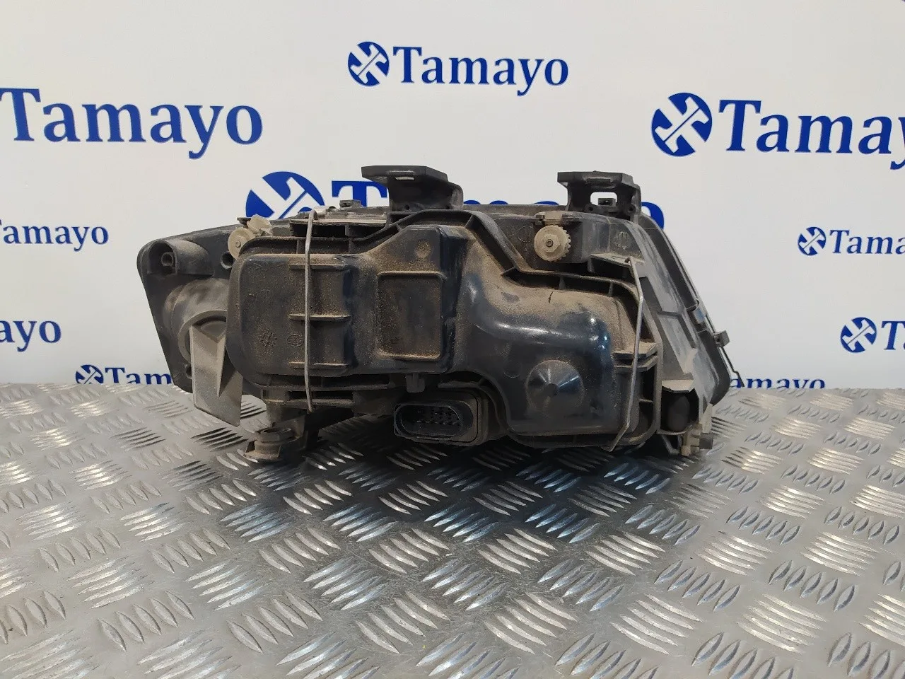 Faro Izquierdo para Audi A6 Berlina (4B2)