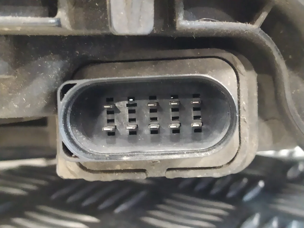 Faro Izquierdo para Audi A6 Berlina (4B2)