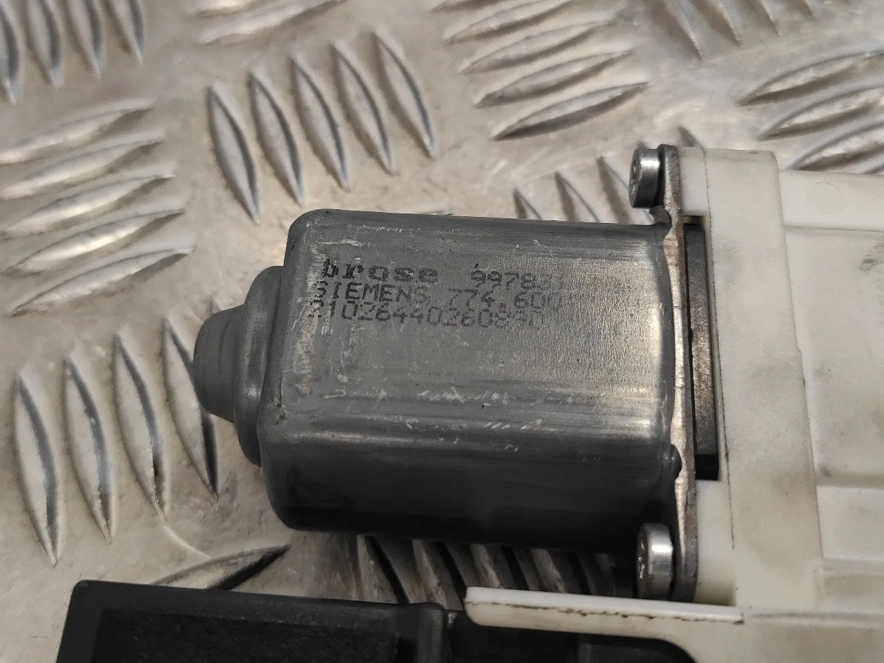 Elevalunas Delantero Derecho para Citroën C4 Coupe