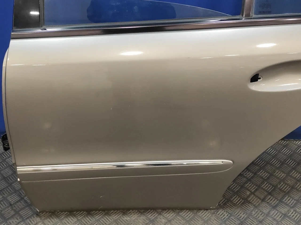 Puerta Trasera Izquierda para Mercedes-Benz Clase E (W211) Berlina
