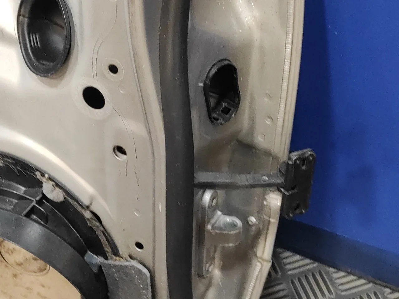 Puerta Trasera Izquierda para Mercedes-Benz Clase E (W211) Berlina