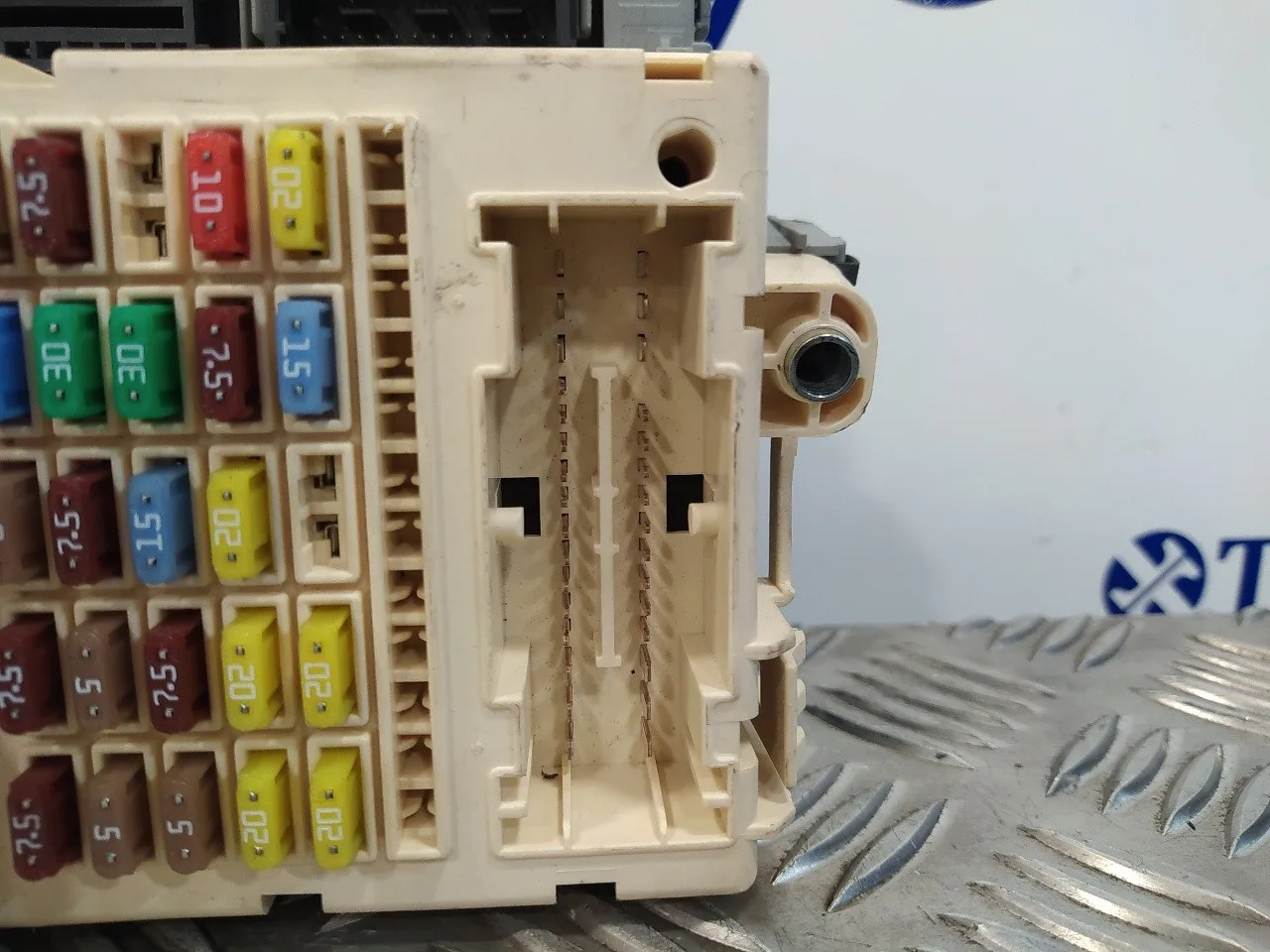 Caja Reles / Fusibles para Fiat Bravo (198)