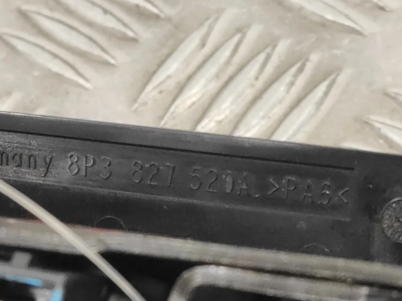 Cerradura Maletero / Porton para Audi A3 (8P)