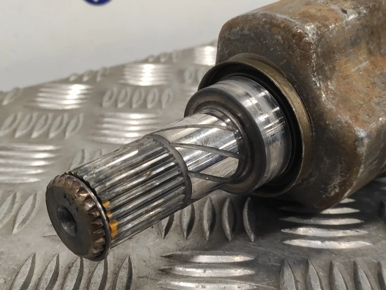 Transmision Delantera Izquierda para Nissan Almera (N16/E)