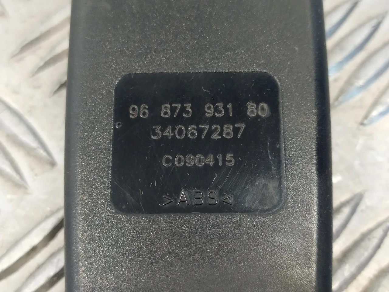 Enganche Cinturon Delantero Izquierdo para Citroën C3