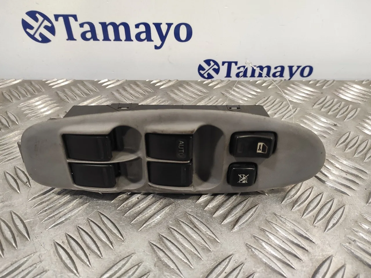 Mando Elevalunas Delantero Izquierdo para Nissan Almera Tino (V10M)