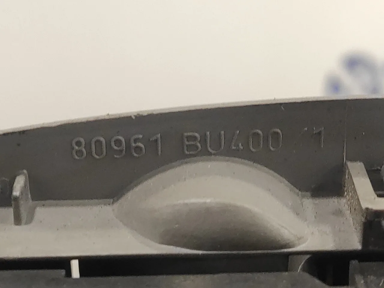 Mando Elevalunas Delantero Izquierdo para Nissan Almera Tino (V10M)