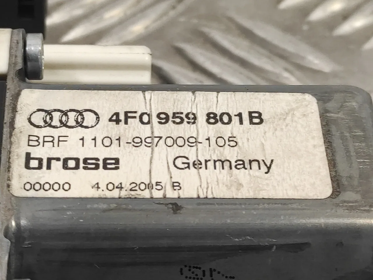 Motor Elevalunas Delantero Izquierdo para Audi A6 Berlina (4F2)
