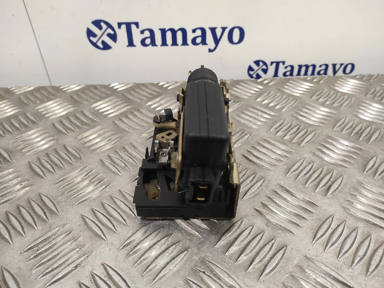 Cerradura Puerta Delantera Derecha para Iveco 35S15