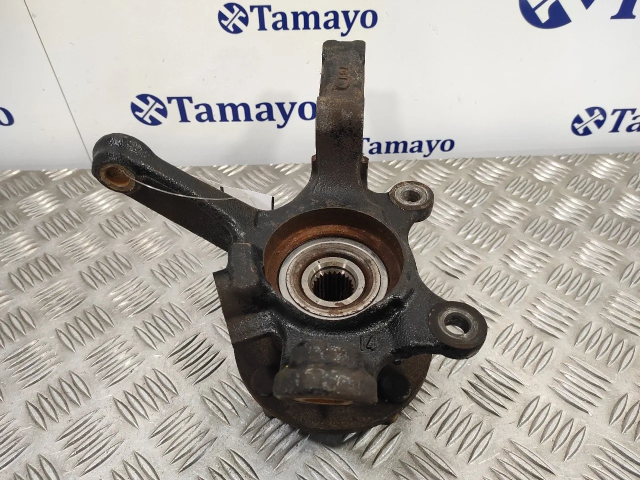 Mangueta Delantera Izquierda para Nissan Almera (N16/E)