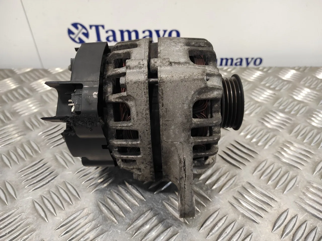 Alternador para Nissan Micra (K12E)