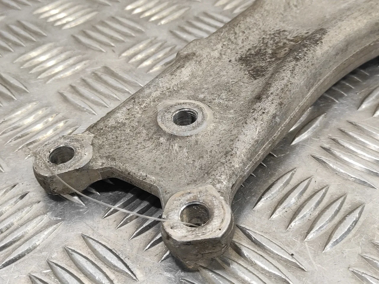 Brazo Suspension Inferior Delantero Izquierdo para Volkswagen Passat Variant (3C5)