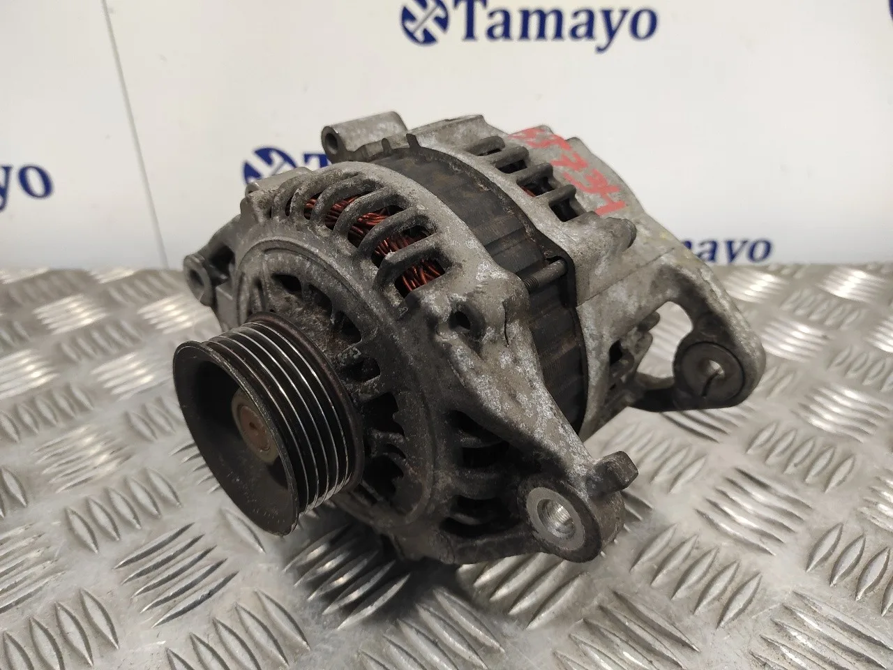 Alternador para Nissan Almera (N16/E)