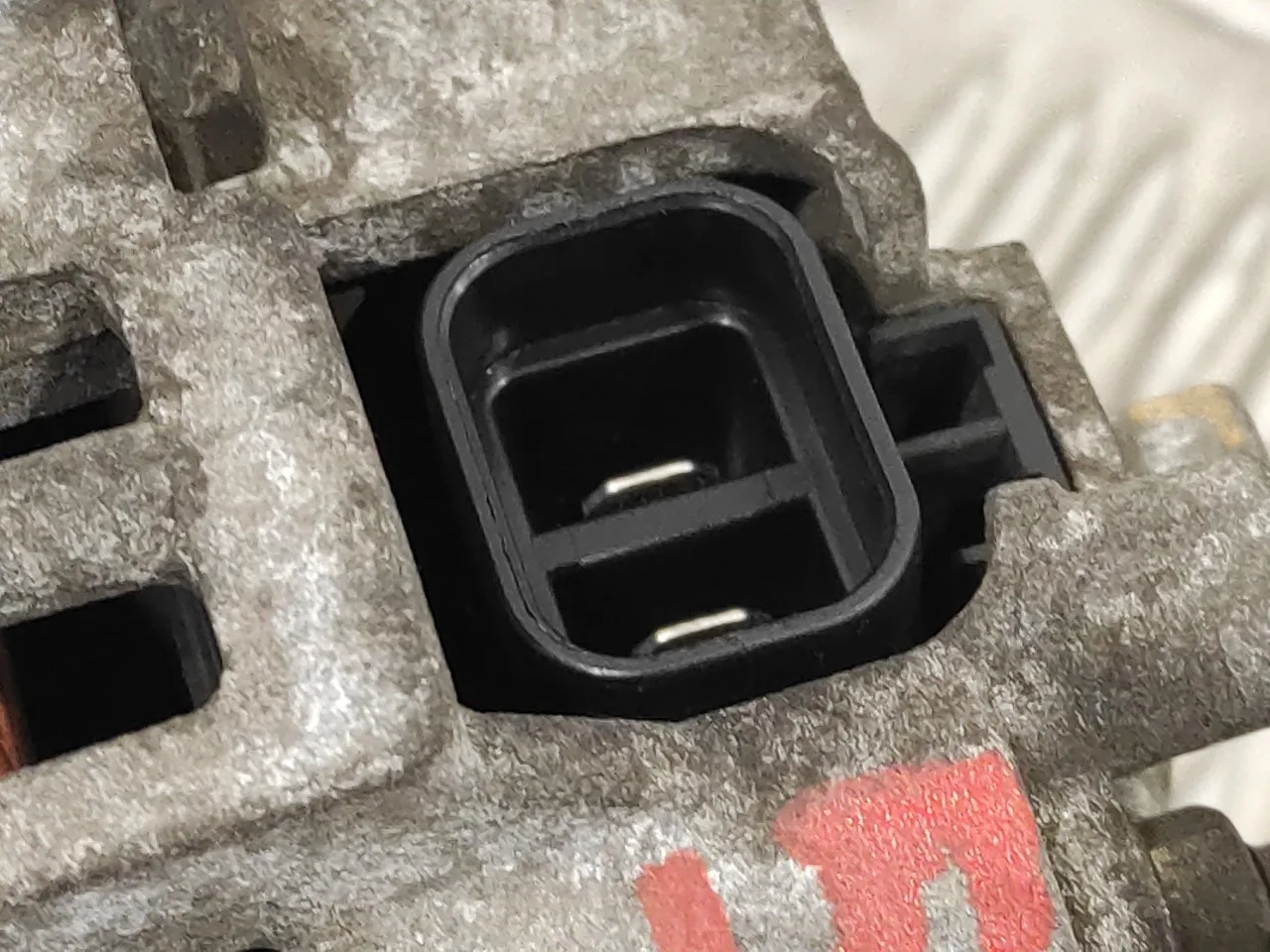 Alternador para Nissan Almera (N16/E)