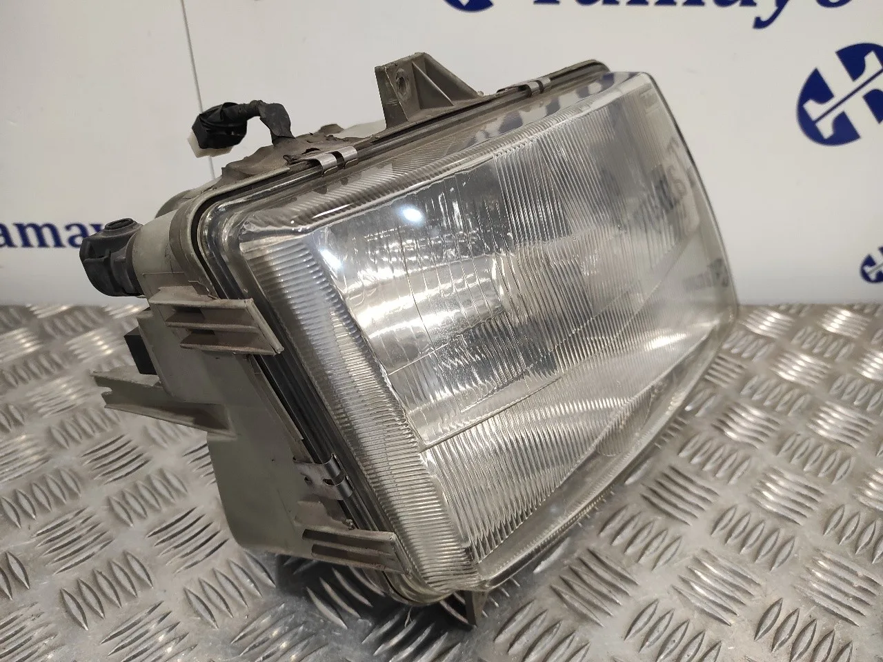 Faro Derecho para Mercedes-Benz Vito (W638) Caja Cerrada