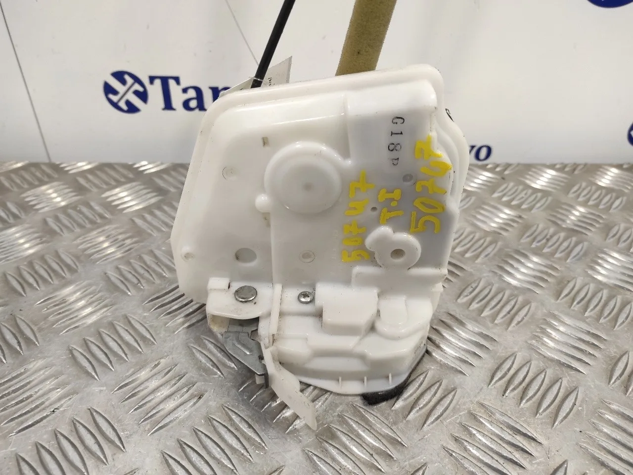 Cerradura Puerta Trasera Izquierda para Mazda 3 Lim. (Bl)