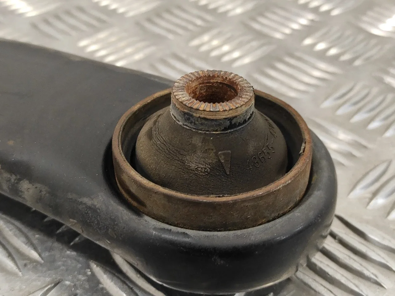Brazo Suspension Inferior Delantero Izquierdo para Toyota Rav 4 (A2)