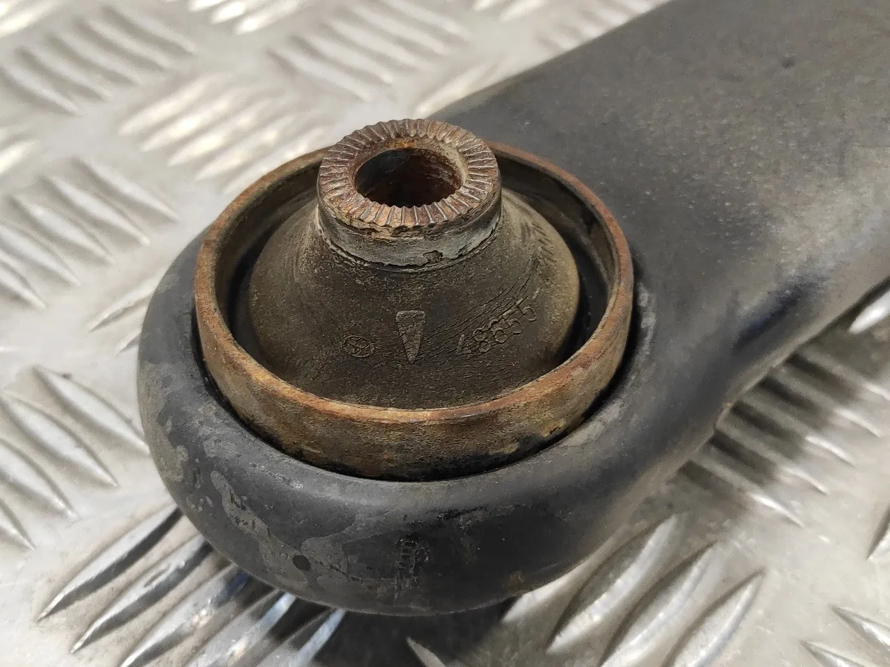 Brazo Suspension Inferior Delantero Derecho para Toyota Rav 4 (A2)