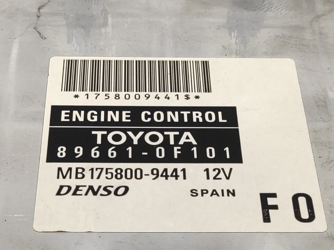 Centralita Motor Uce para Toyota Corolla Verso (R1)