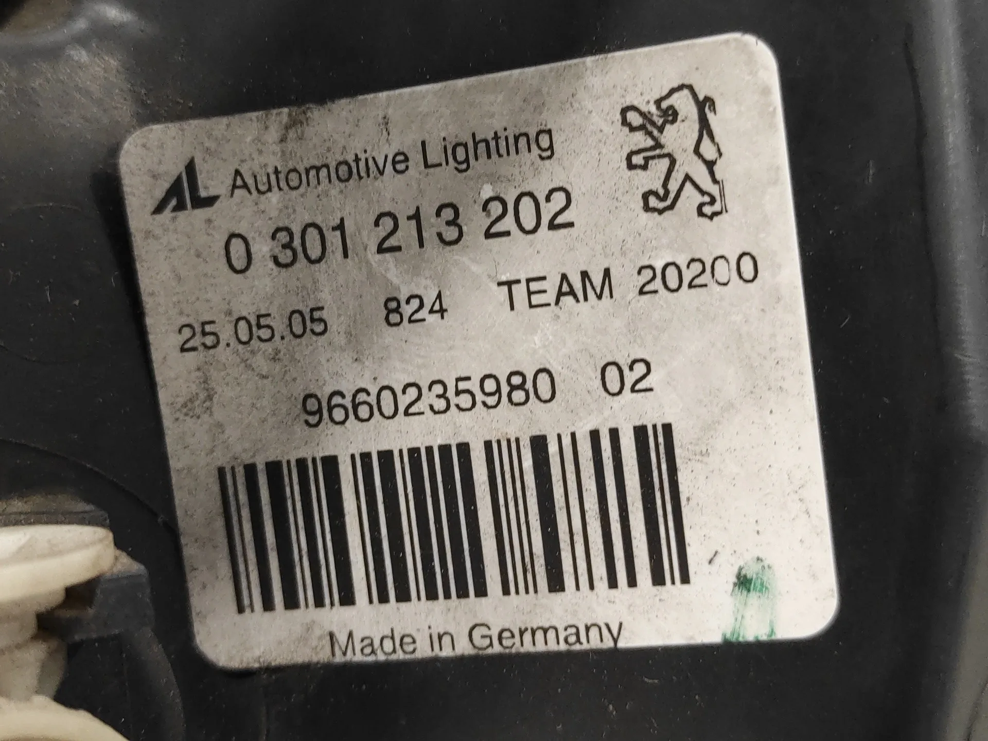 Faro Derecho para Peugeot 407