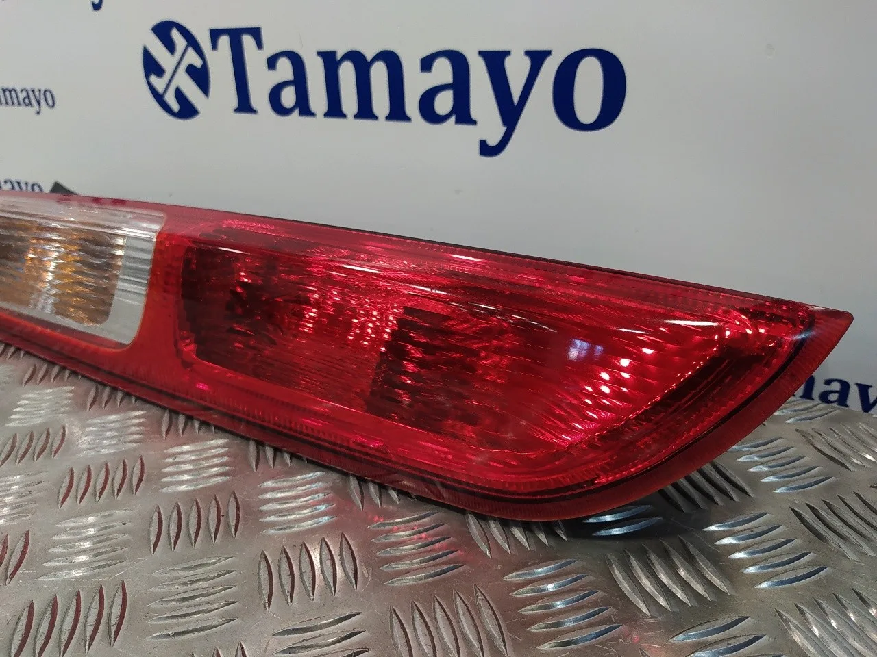 Piloto Trasero Izquierdo para Ford Focus Berlina (Cap)
