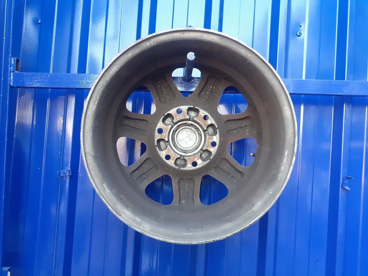 Llanta para Kia Carnival