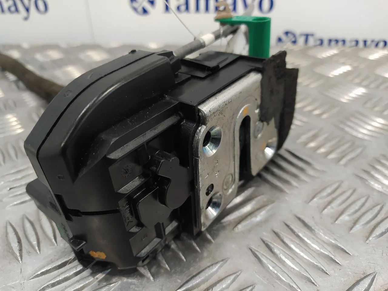 Cerradura Puerta Delantera Izquierda para Nissan Nv 200 (M20)