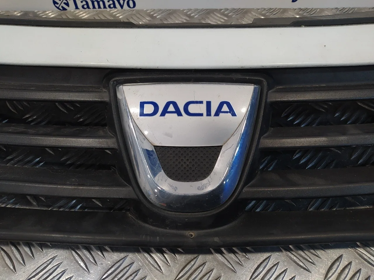 Rejilla Delantera para Dacia Sandero