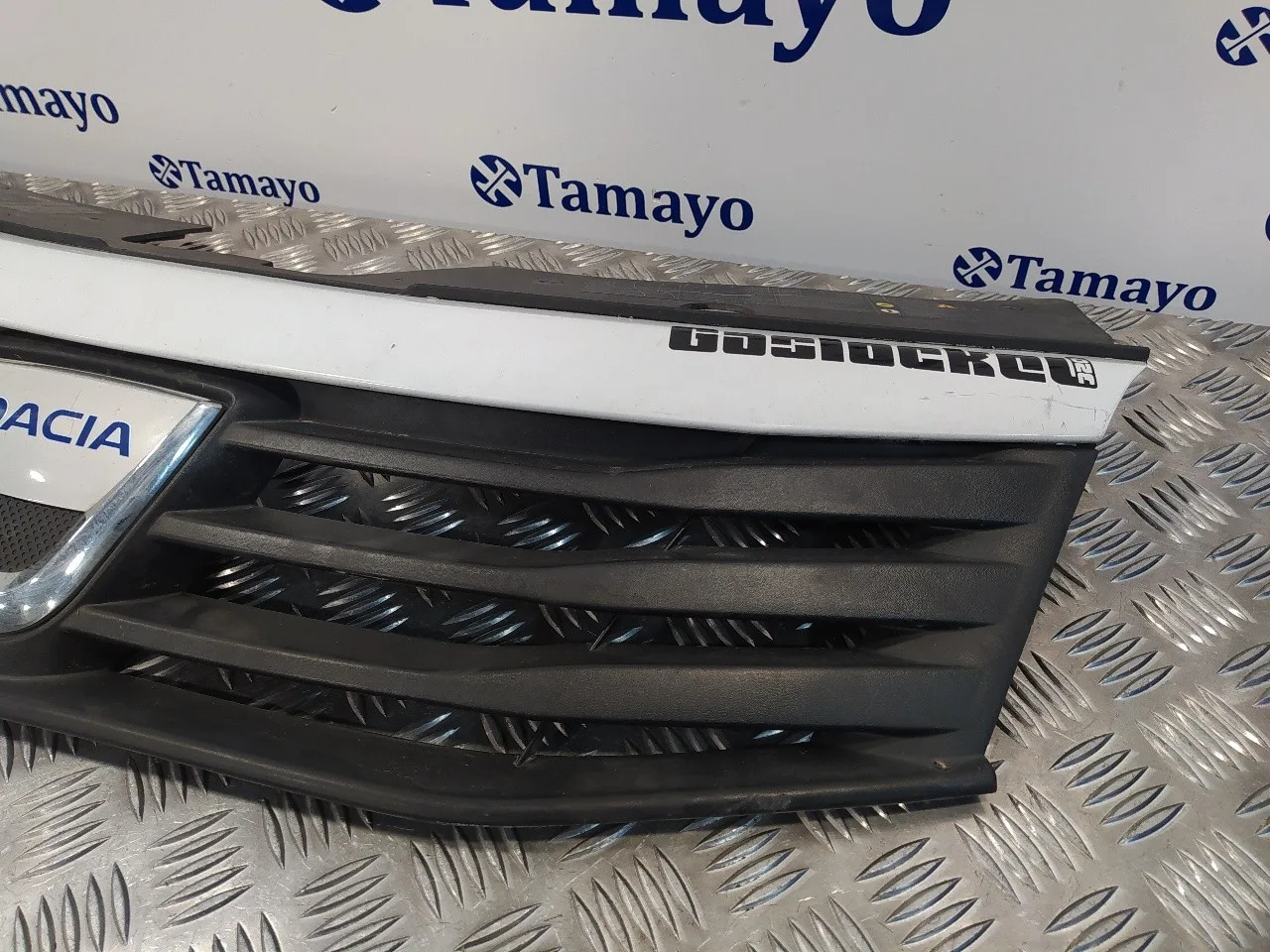 Rejilla Delantera para Dacia Sandero