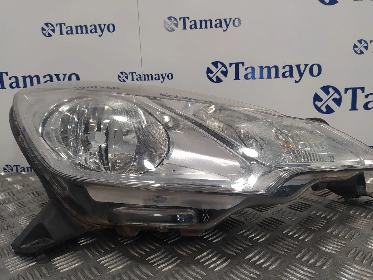 Faro Derecho para Citroën Ds3