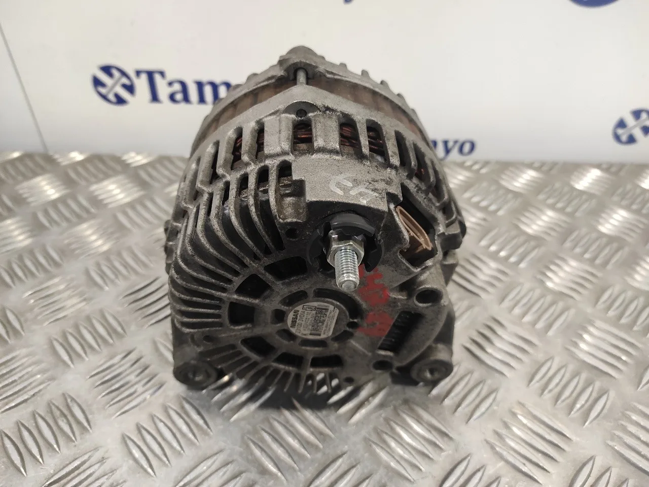 Alternador para Nissan Nv 200 (M20)