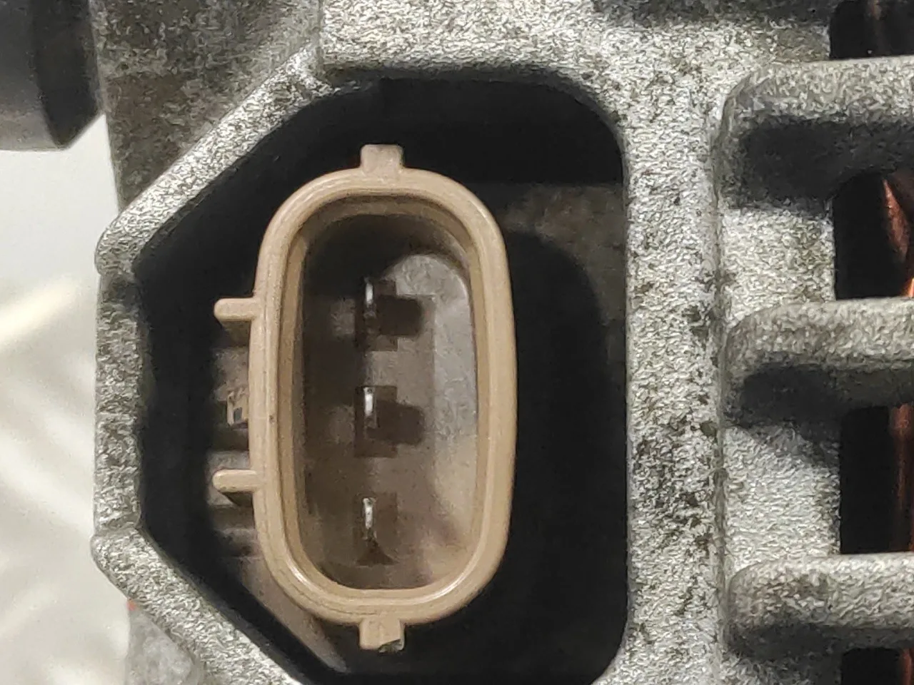 Alternador para Nissan Nv 200 (M20)