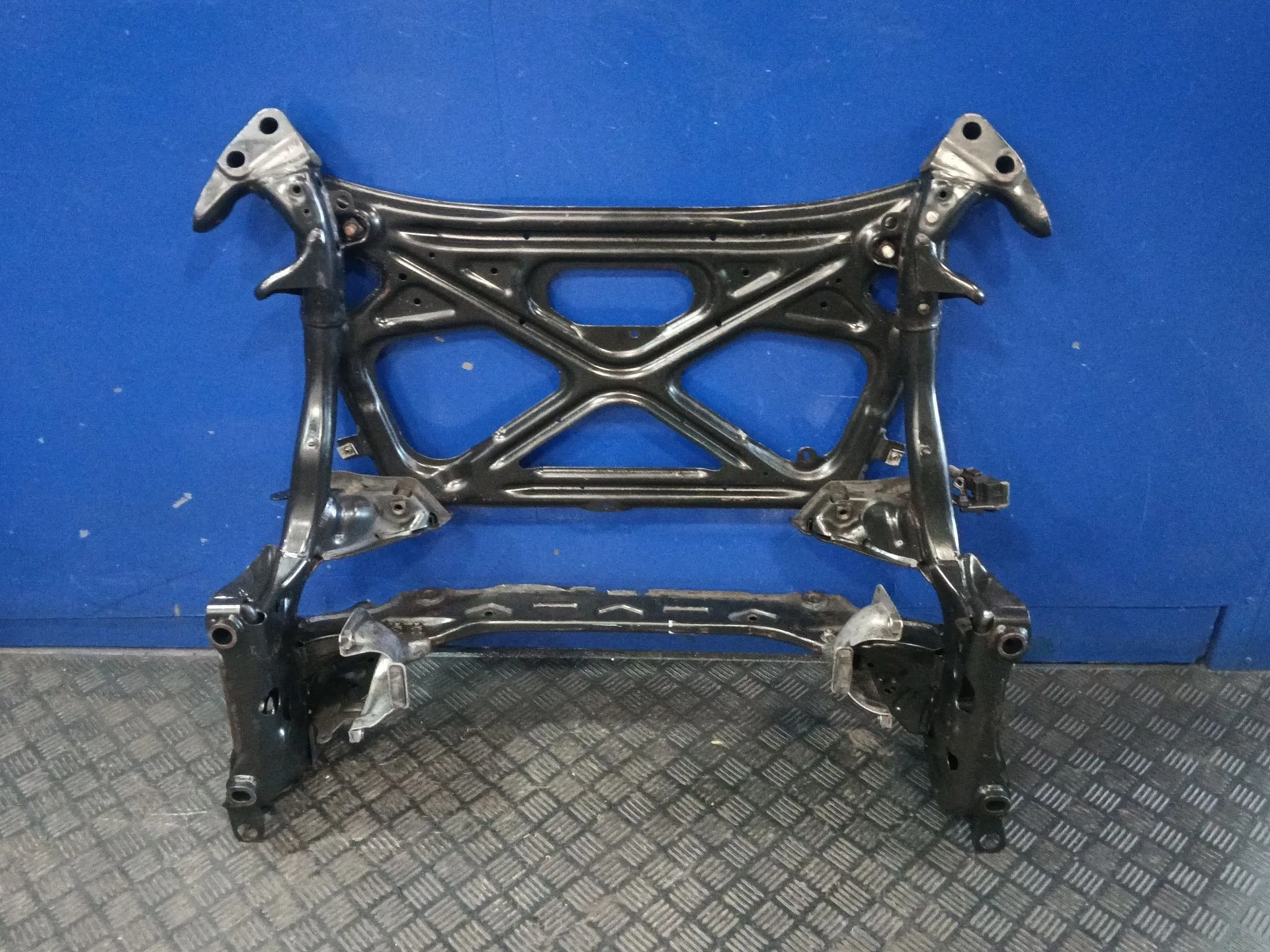Puente Delantero para Audi A6 Avant (4G5)