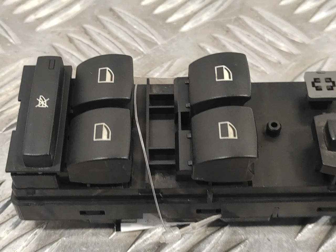 Mando Elevalunas Delantero Izquierdo para Bmw Serie 5 Berlina (E60)