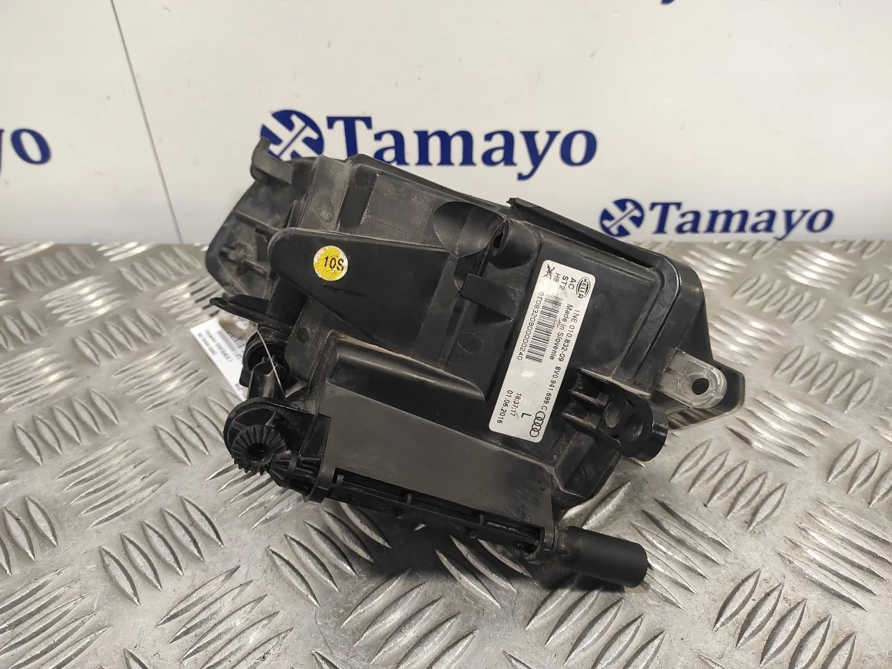 Faro Antiniebla Izquierdo para Audi A3 Sportback (8Va)