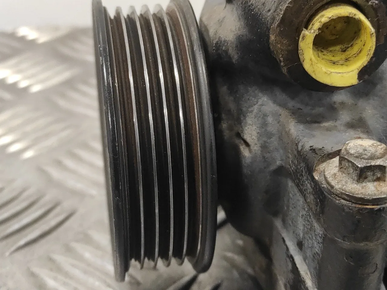 Bomba Direccion para Ford Fiesta (Cbk)