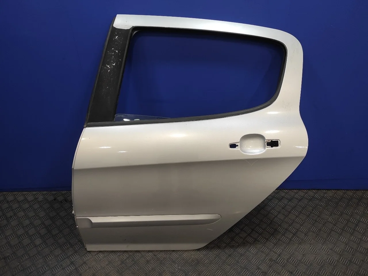 Puerta Trasera Izquierda para Peugeot 308