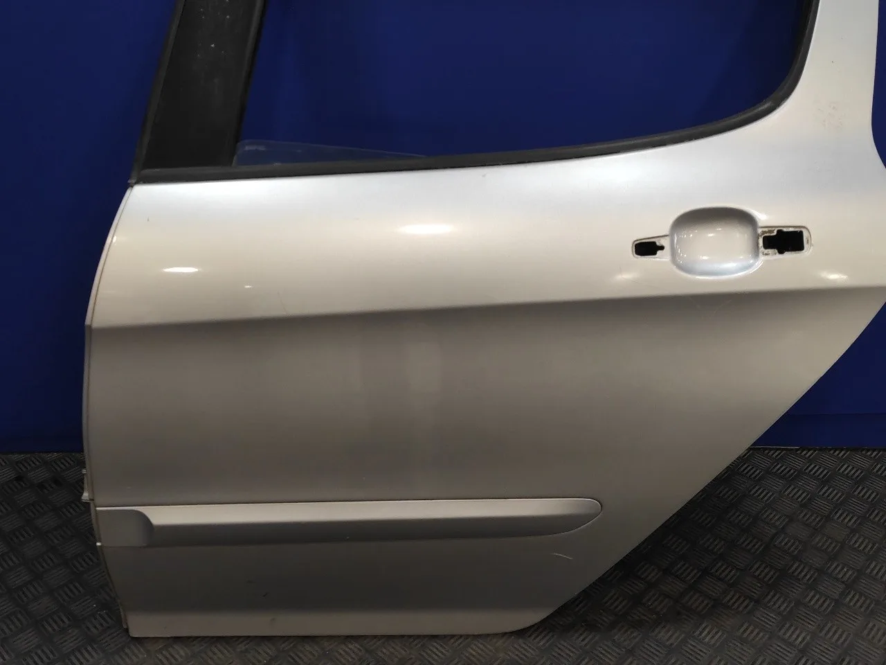 Puerta Trasera Izquierda para Peugeot 308
