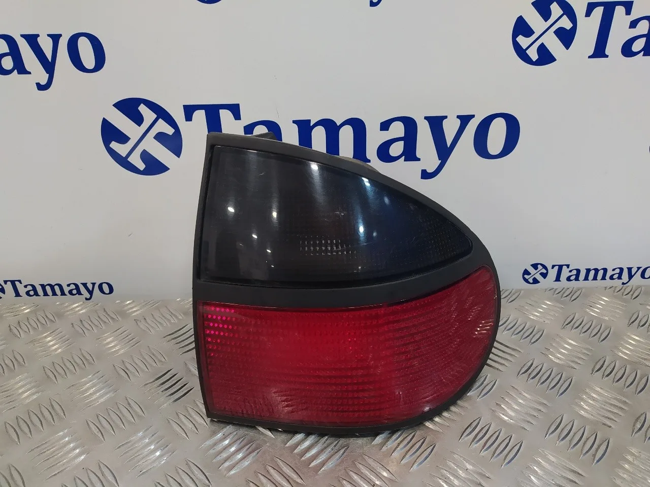 Piloto Trasero Derecho para Renault Laguna (B56)