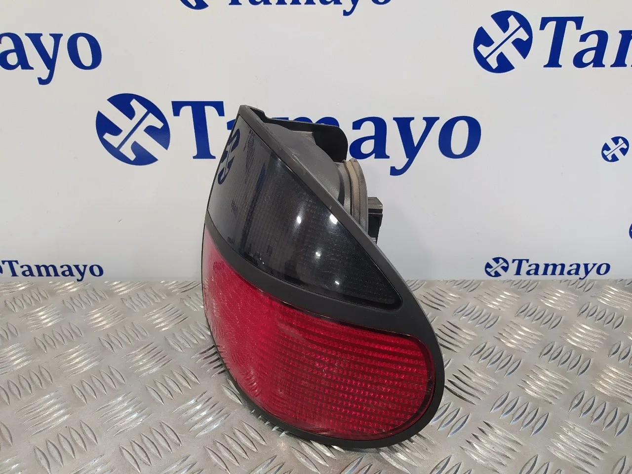 Piloto Trasero Derecho para Renault Laguna (B56)