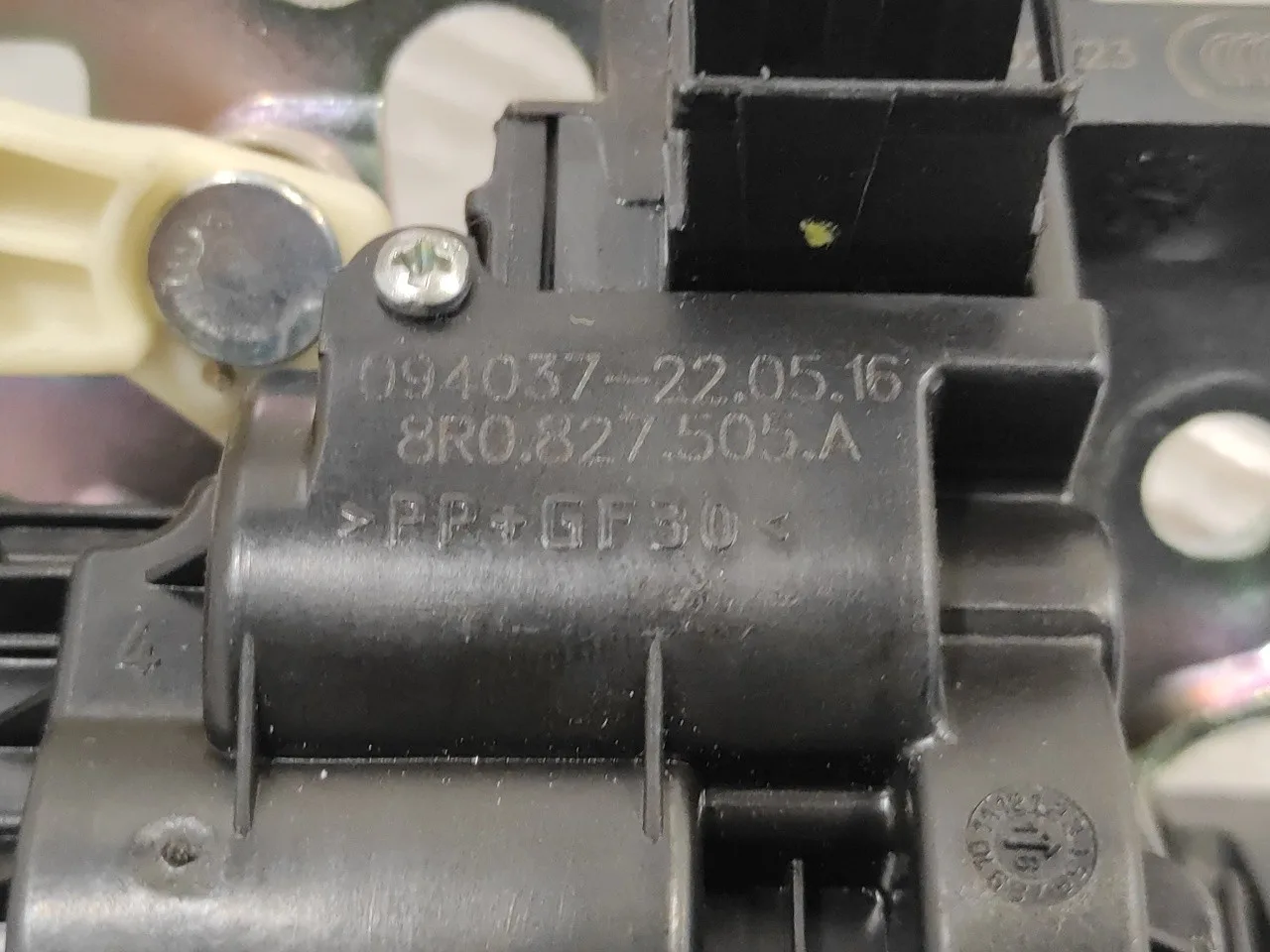Cerradura Maletero / Porton para Audi A3 Sportback (8Va)