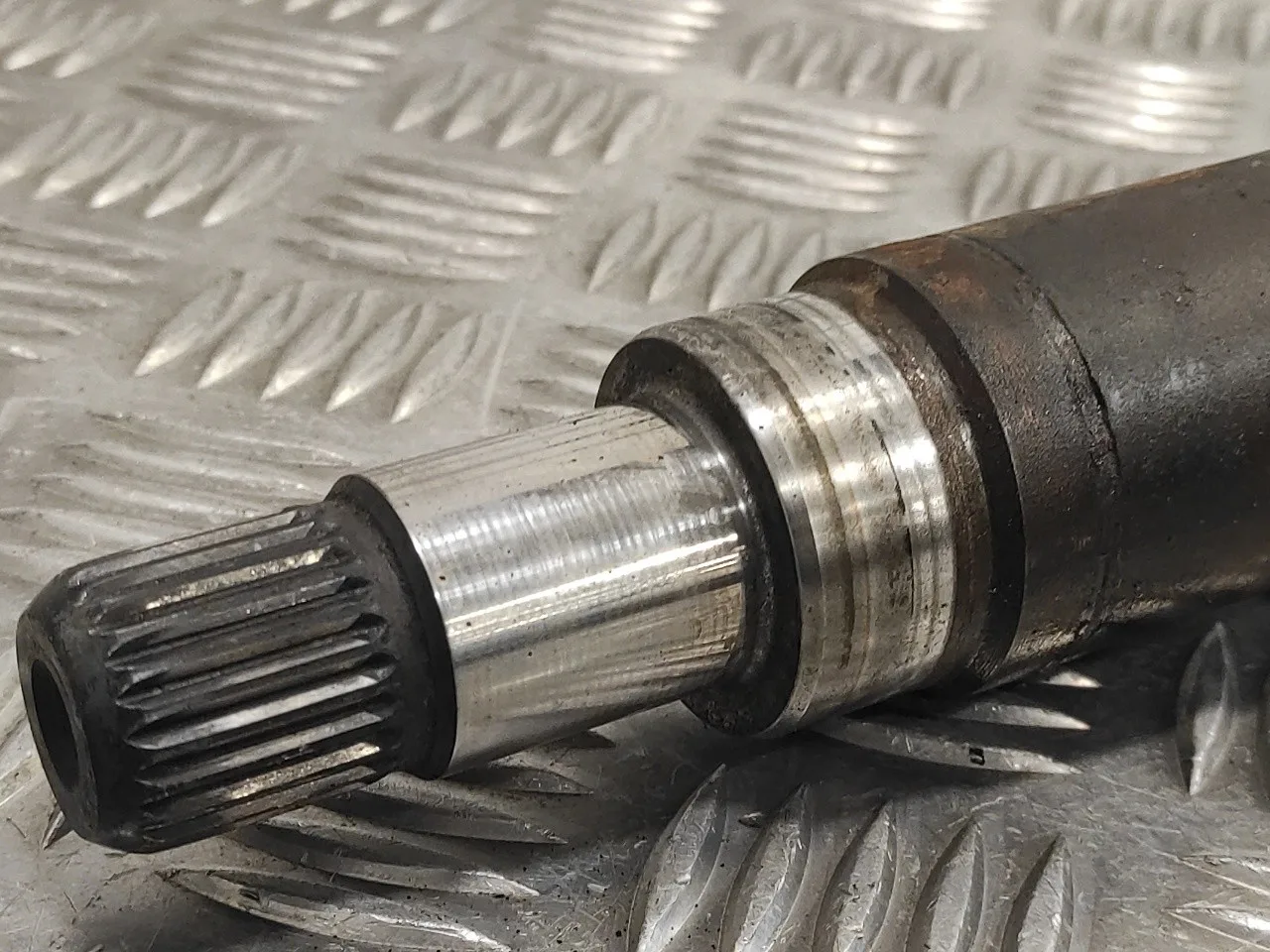 Transmision Delantera Derecha para Ford Focus Berlina (Cap)