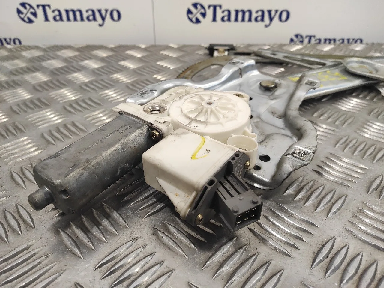 Elevalunas Delantero Derecho para Toyota Avensis Berlina (T25)