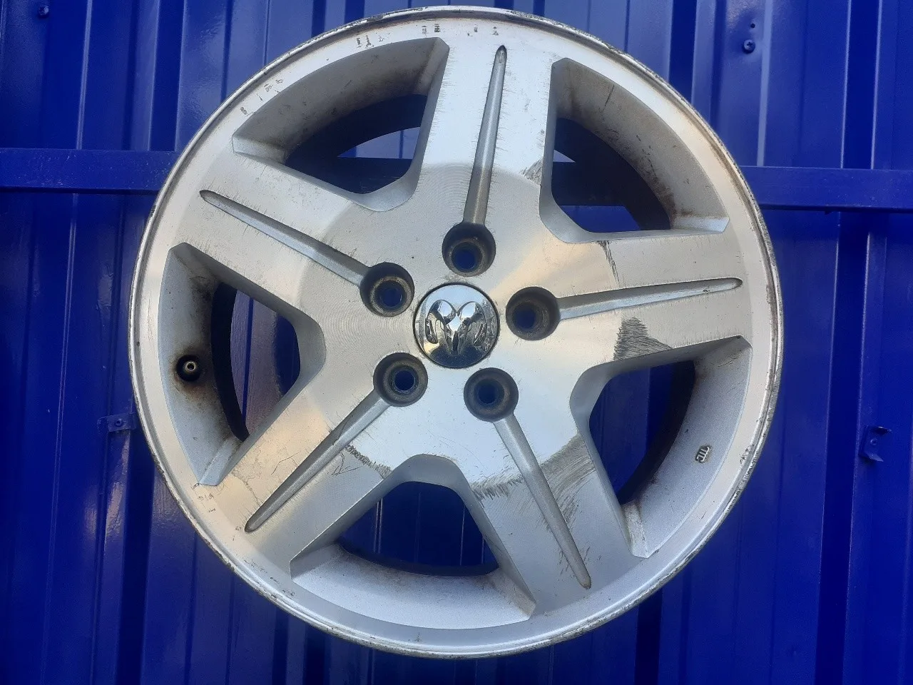 Llanta para Dodge Caliber