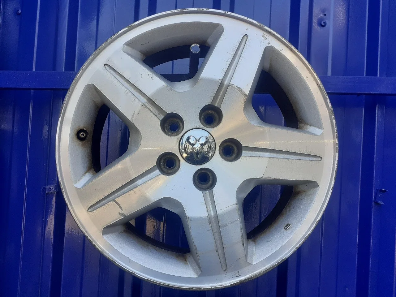 Llanta para Dodge Caliber