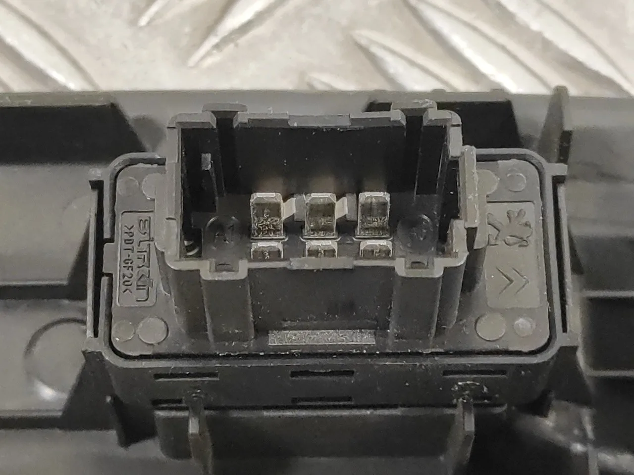 Mando Elevalunas Delantero Derecho para Citroën Ds3