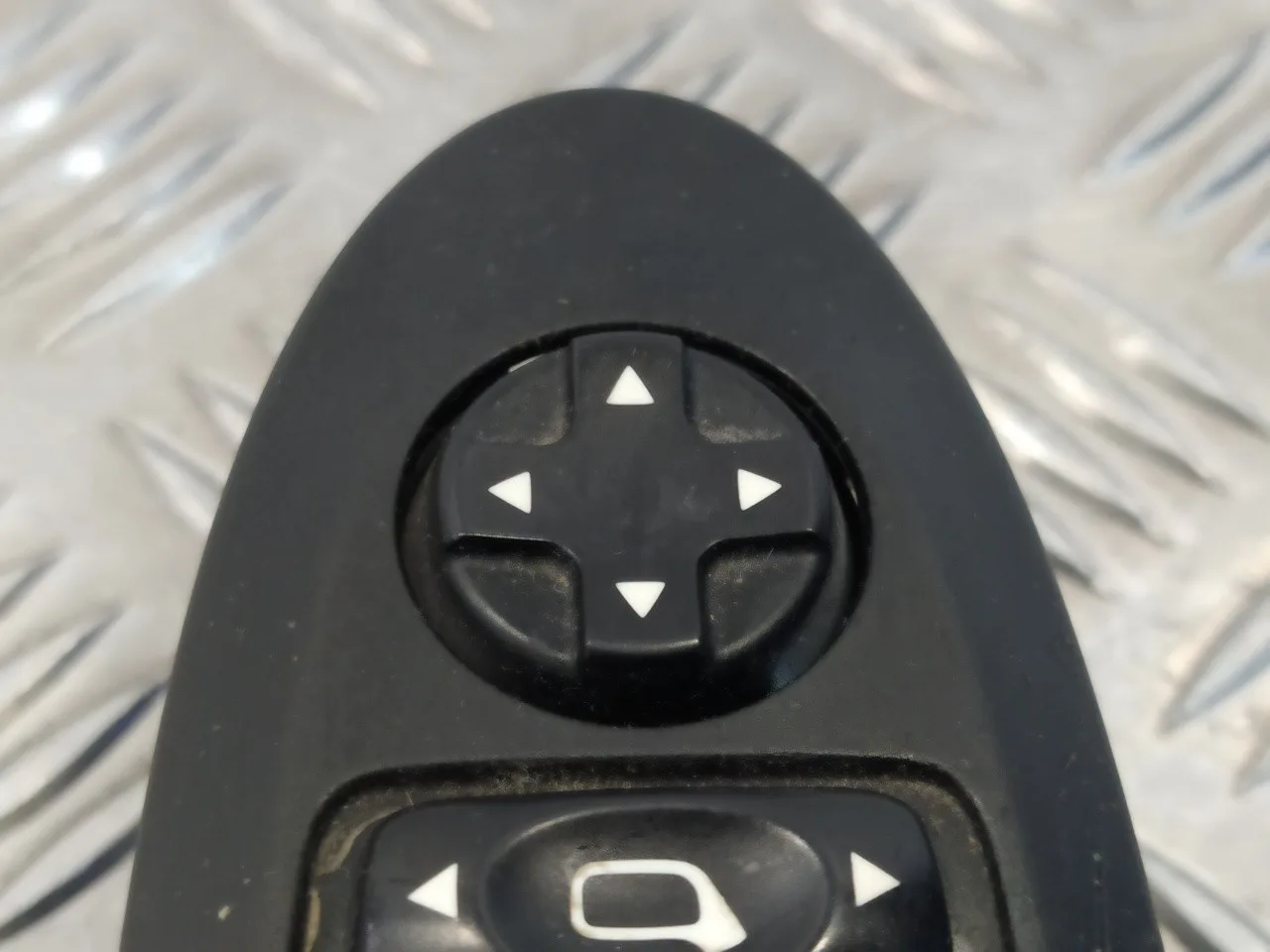Mando Elevalunas Delantero Izquierdo para Citroën Ds3