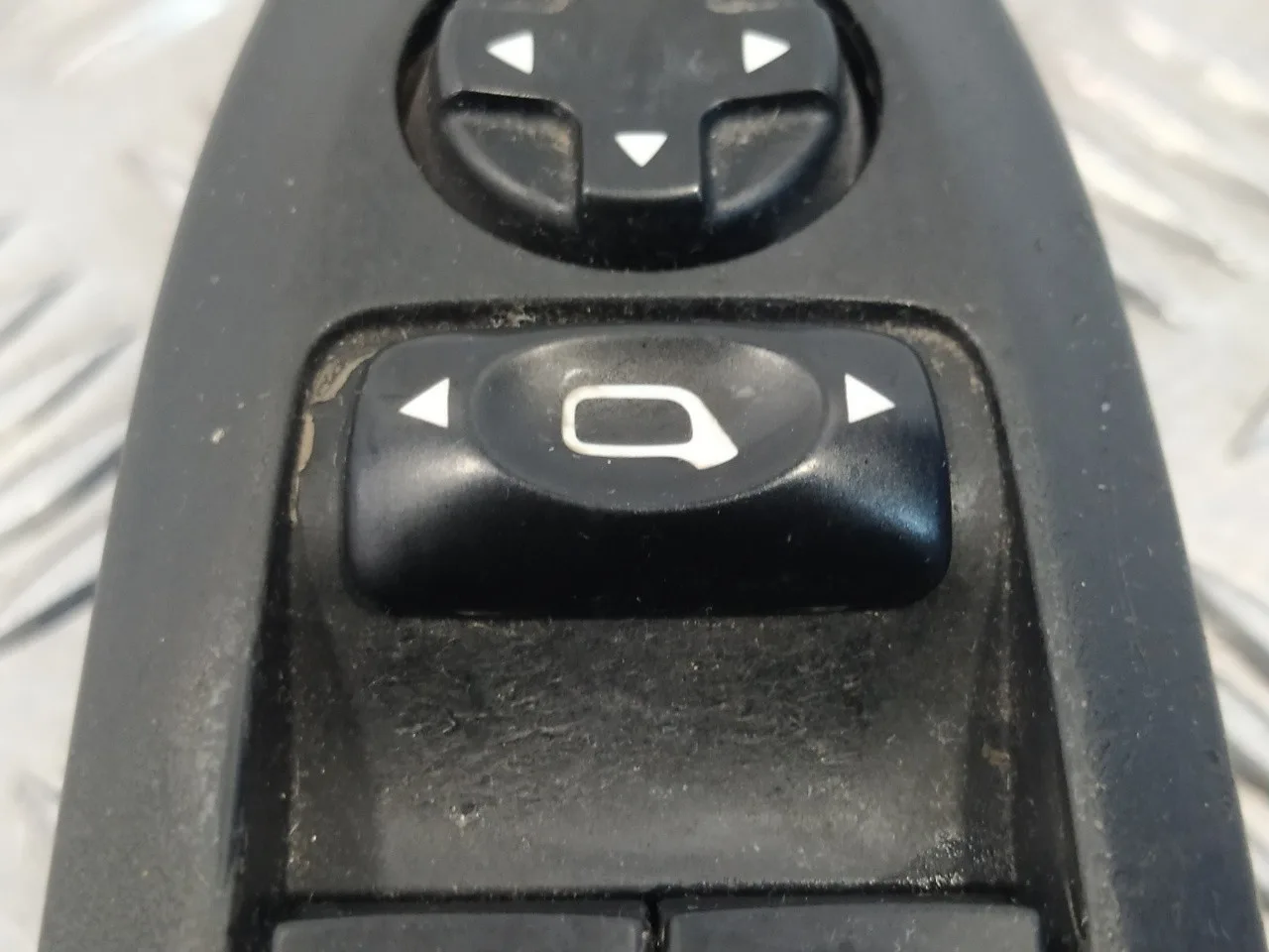 Mando Elevalunas Delantero Izquierdo para Citroën Ds3