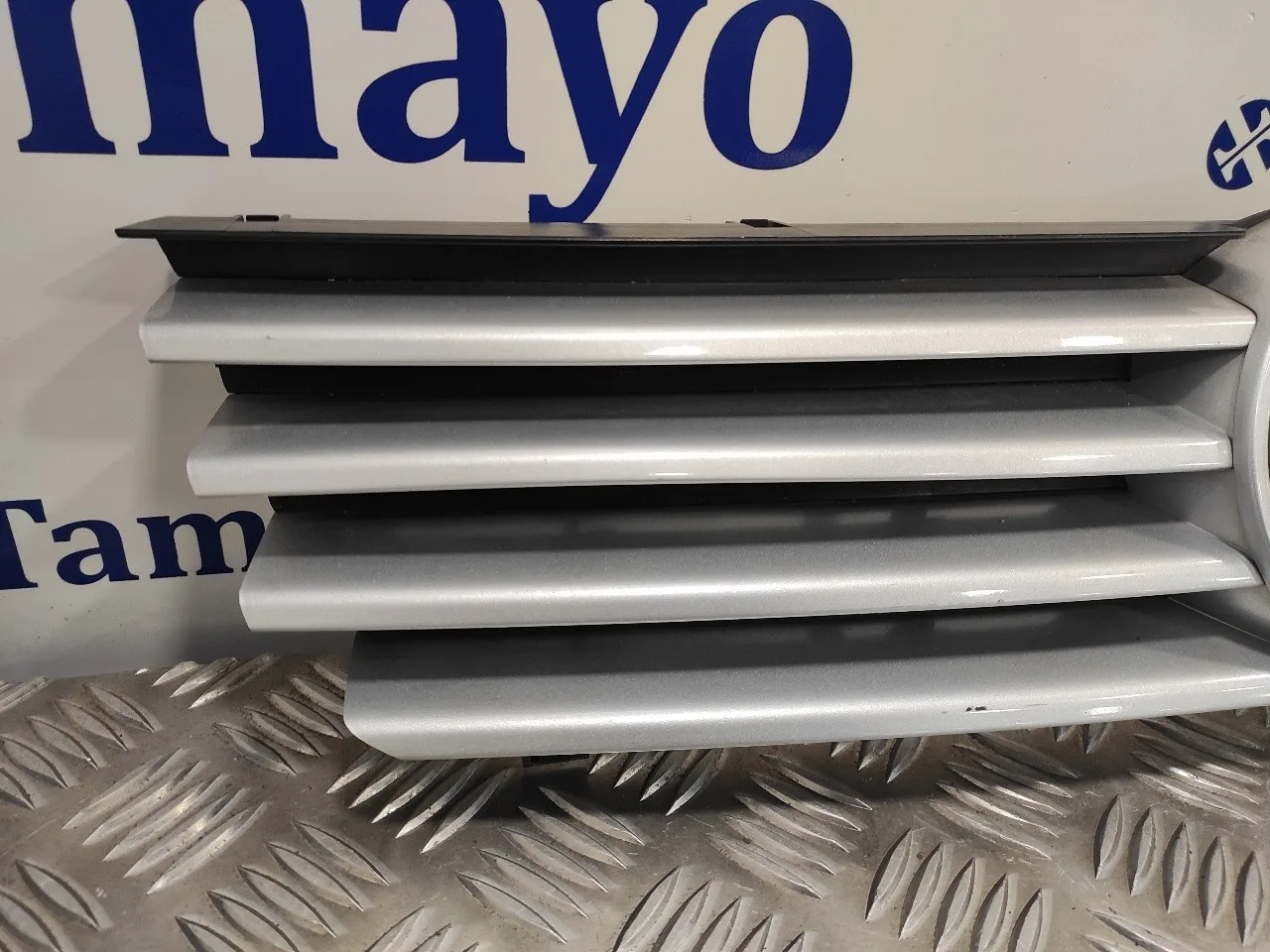 Rejilla Delantera para Volkswagen Polo Berlina (6N2)