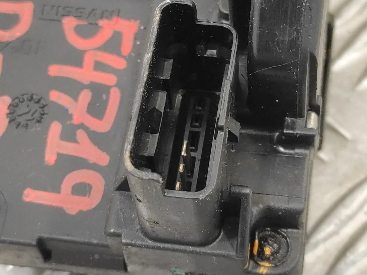 Cerradura Puerta Delantera Derecha para Nissan Nv 200 (M20)